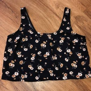 ✨✨ Small Floral Crop Top ✨✨